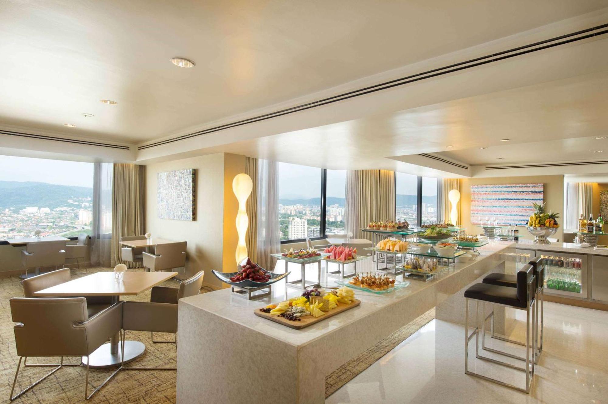 Executive Zimmer mit Kingsize-Bett mit Zugang zur Lounge
